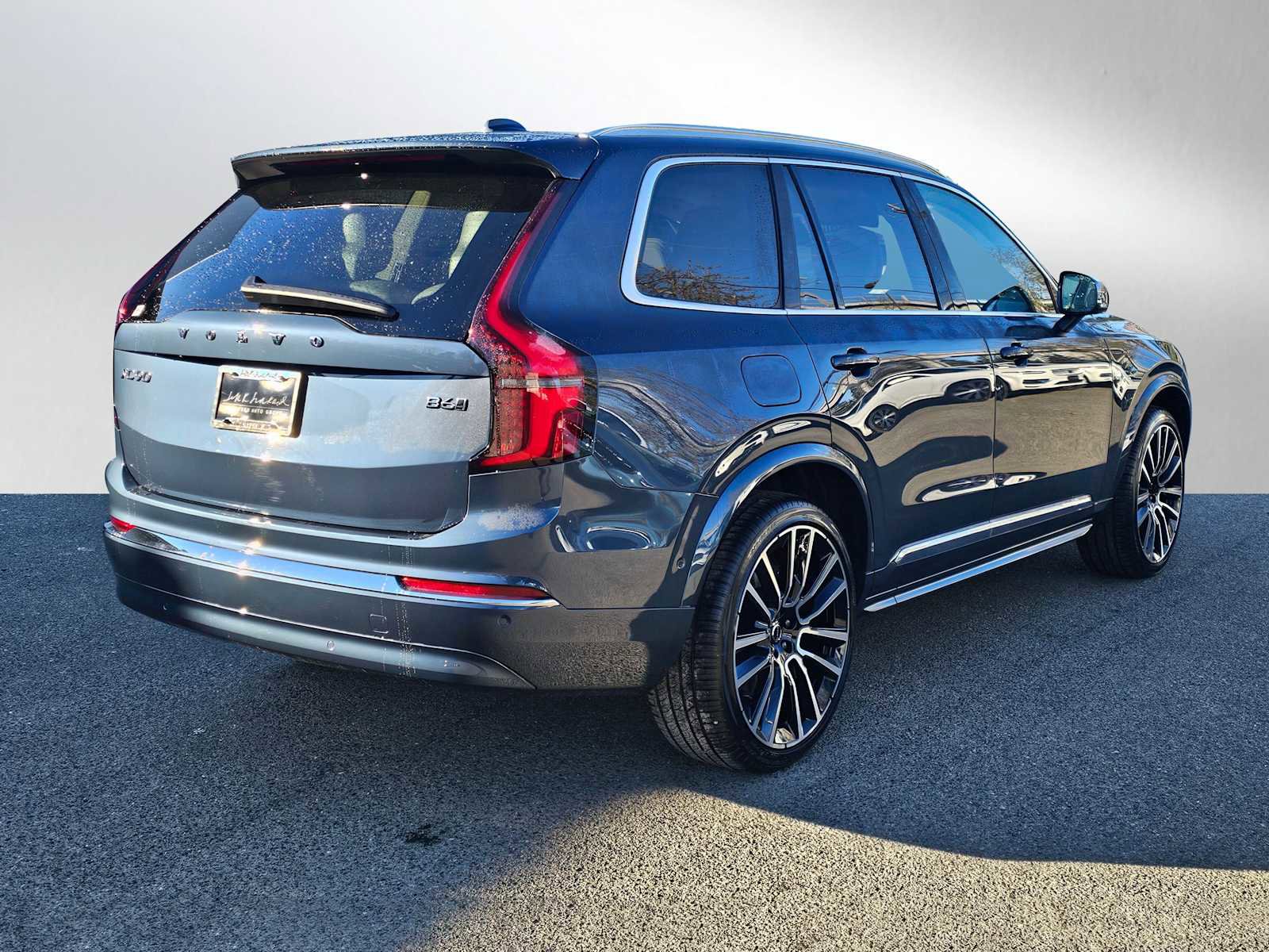 New 2025 Volvo XC90 B6 Ultra image 7