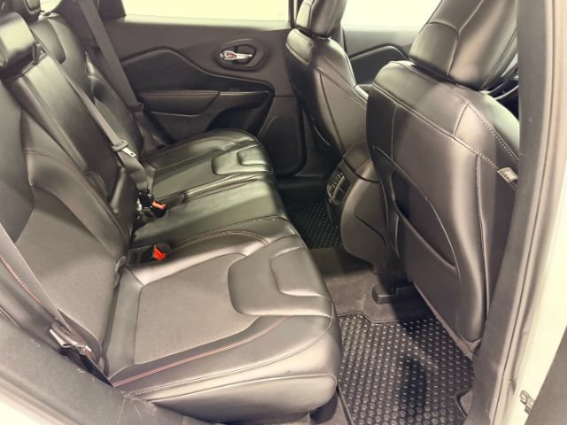 Used 2020 Jeep Cherokee Trailhawk w/ Cold Weather Group AWD/4WD image 23