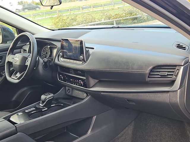 Used 2026 Nissan Rogue SV FWD image 21