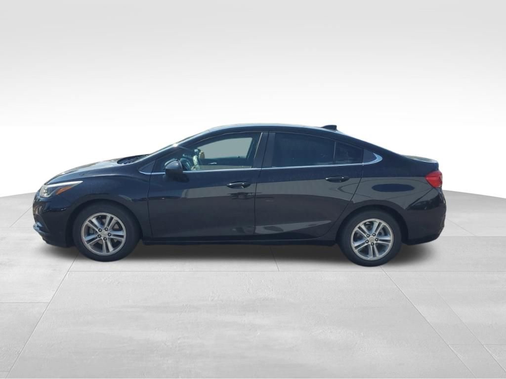Used 2016 Chevrolet Cruze LT w/ Convenience Package FWD image 2