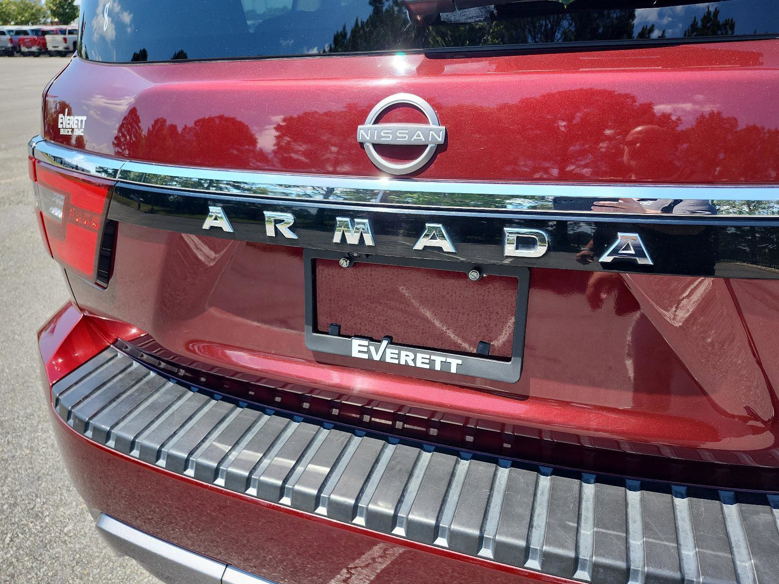 Used 2023 Nissan Armada Platinum w/ Captain's Chairs Package RWD image 4