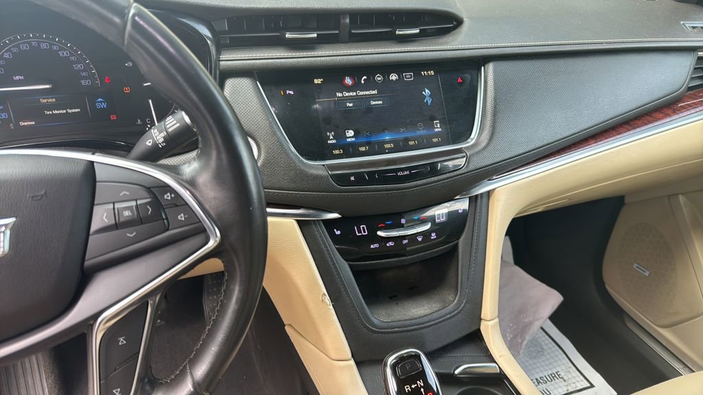 Used 2019 Cadillac XT5 Luxury image 11