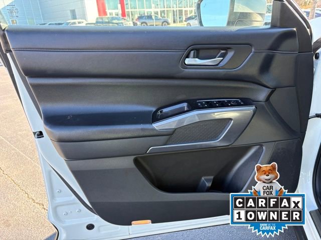 Used 2022 Nissan Pathfinder SL w/ Lighting Package (N92) image 24