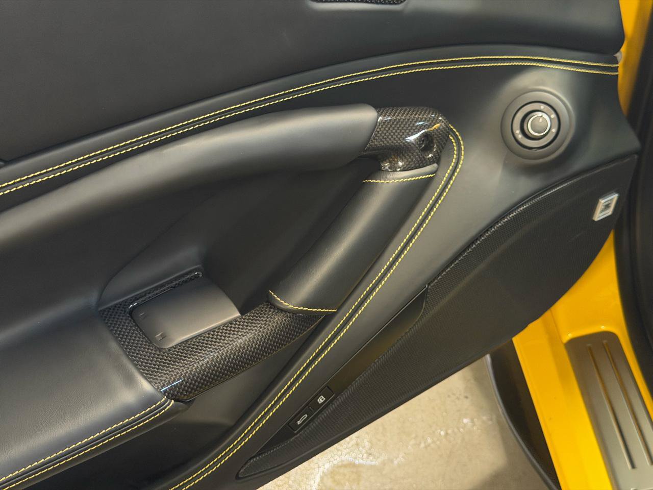 Used 2020 Ferrari F8 Tributo RWD image 23