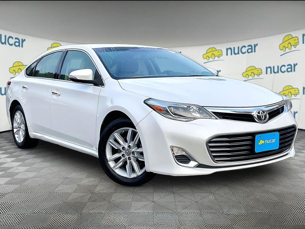 Used 2013 Toyota Avalon XLE FWD image 1
