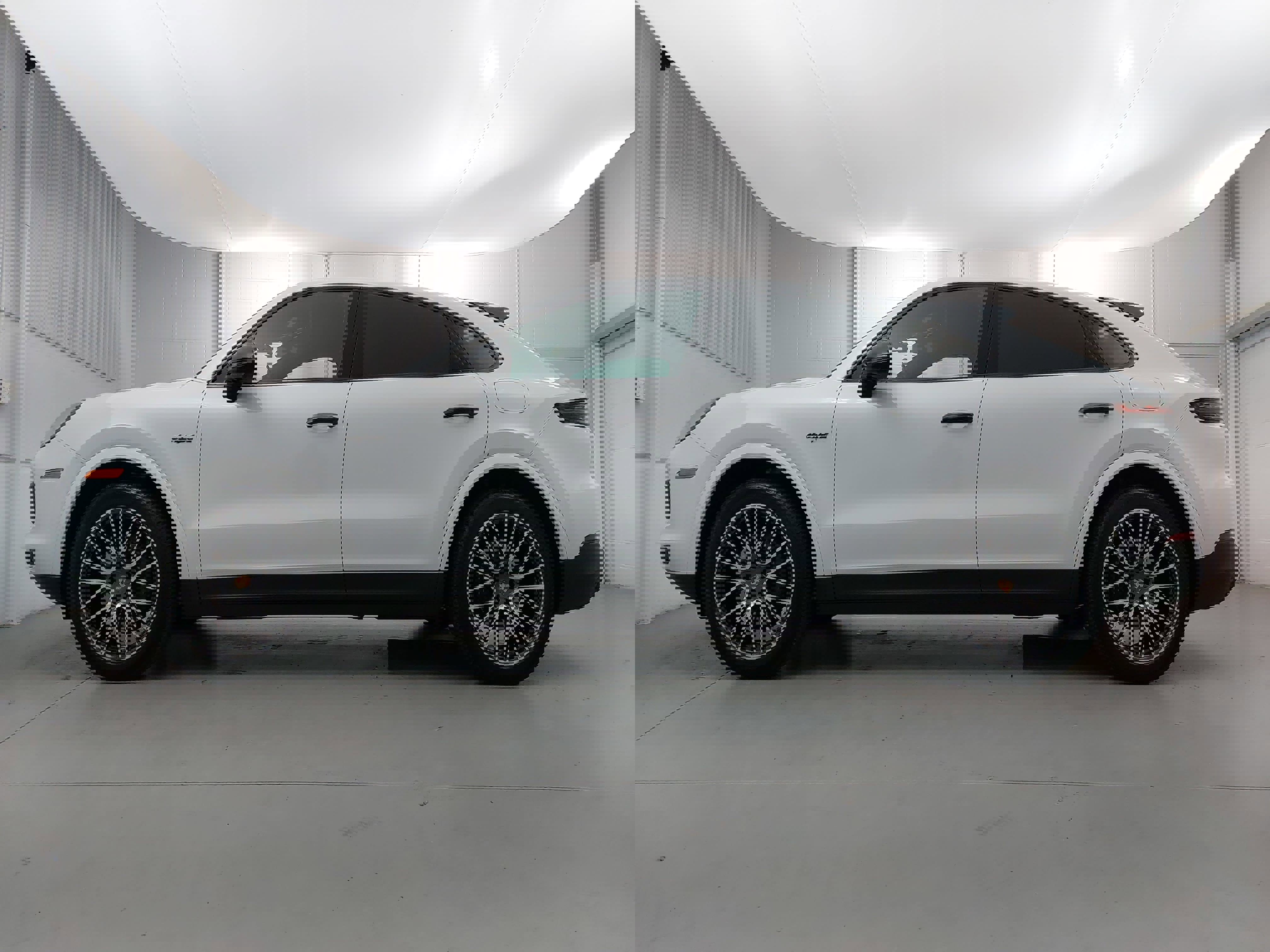 Used 2022 Porsche Cayenne E-Hybrid Coupe image 2