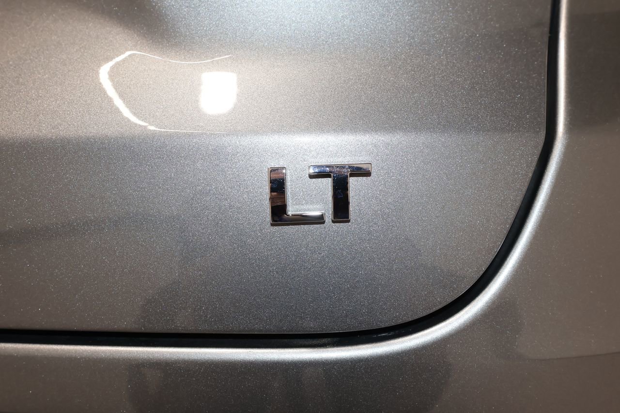 Certified 2025 Chevrolet Trax LT image 34