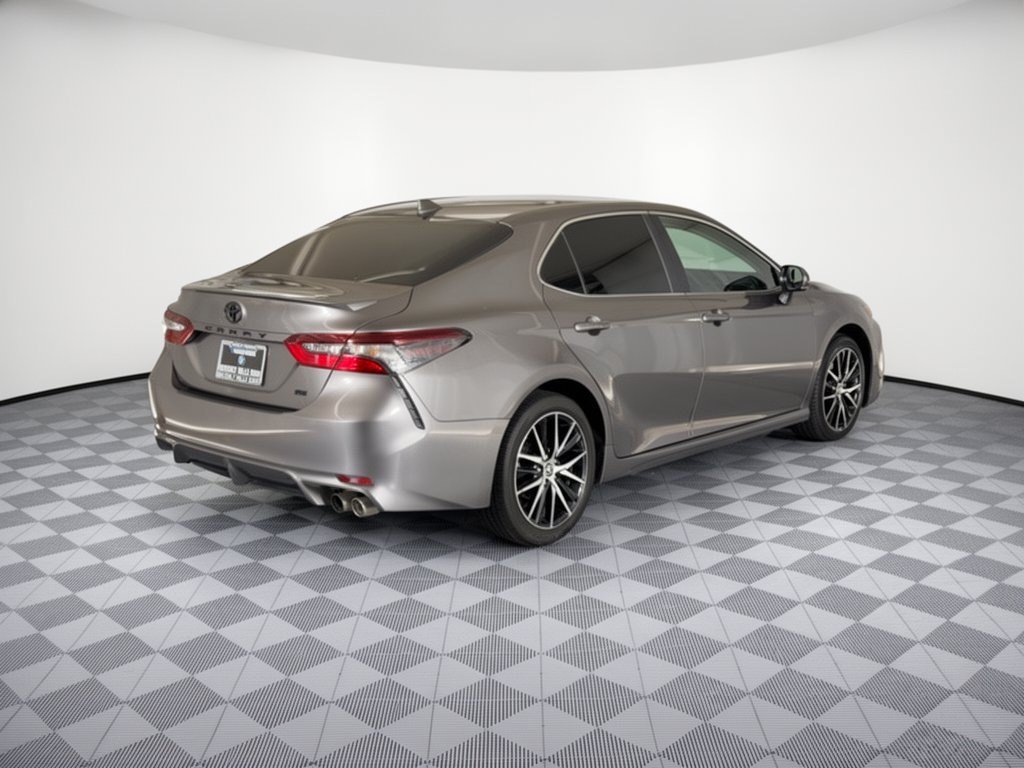 Used 2024 Toyota Camry SE w/ Convenience Package FWD image 9
