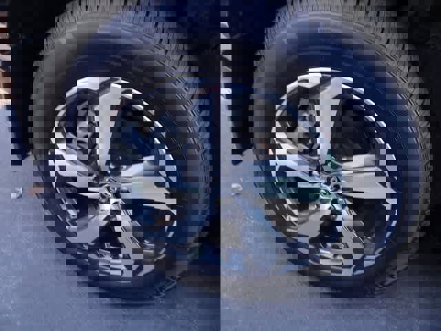 Used 2024 Toyota RAV4 SE w/ Weather & Moonroof Package image 9