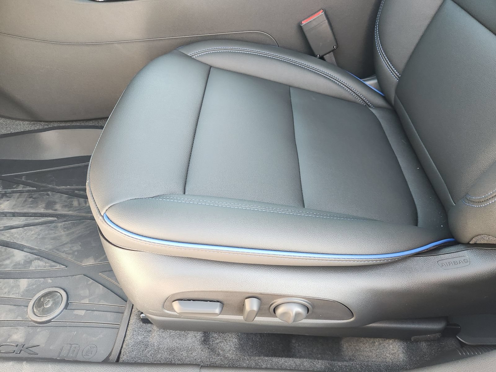 New 2026 Buick Envista Sport Touring w/ Convenience I Package FWD image 29