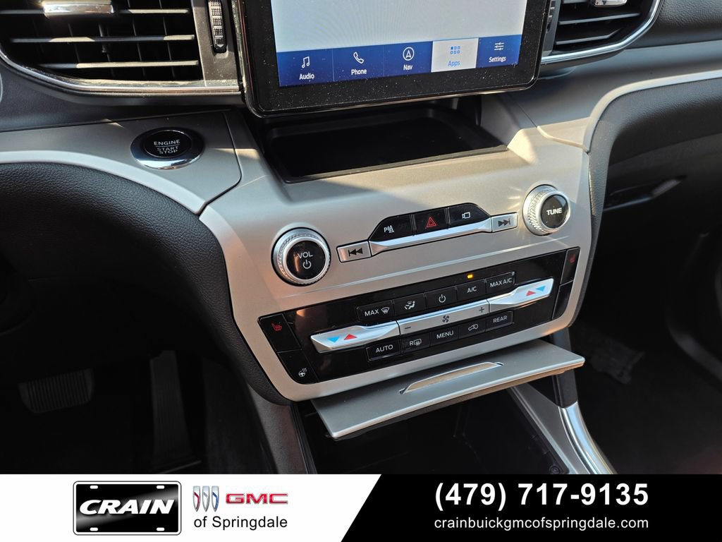 Used 2023 Ford Explorer XLT w/ Equipment Group 202A AWD/4WD image 19
