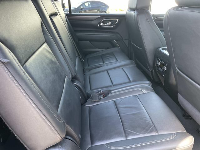 Used 2024 Chevrolet Suburban LT RWD image 35