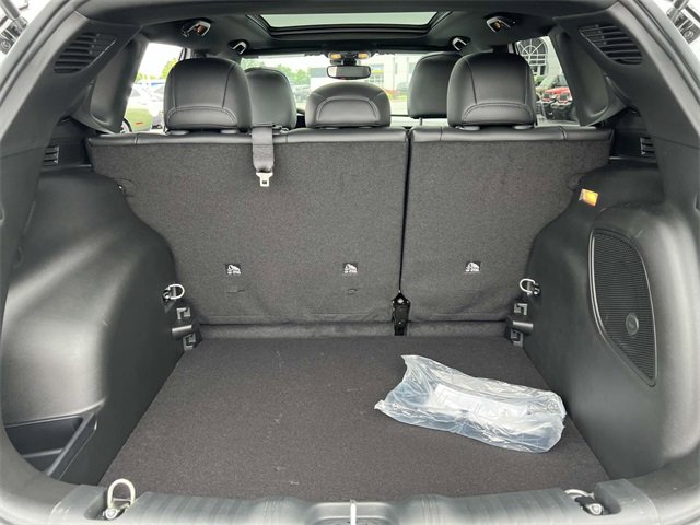 New 2025 Jeep Compass Limited w/ Sun & Sound Group image 7