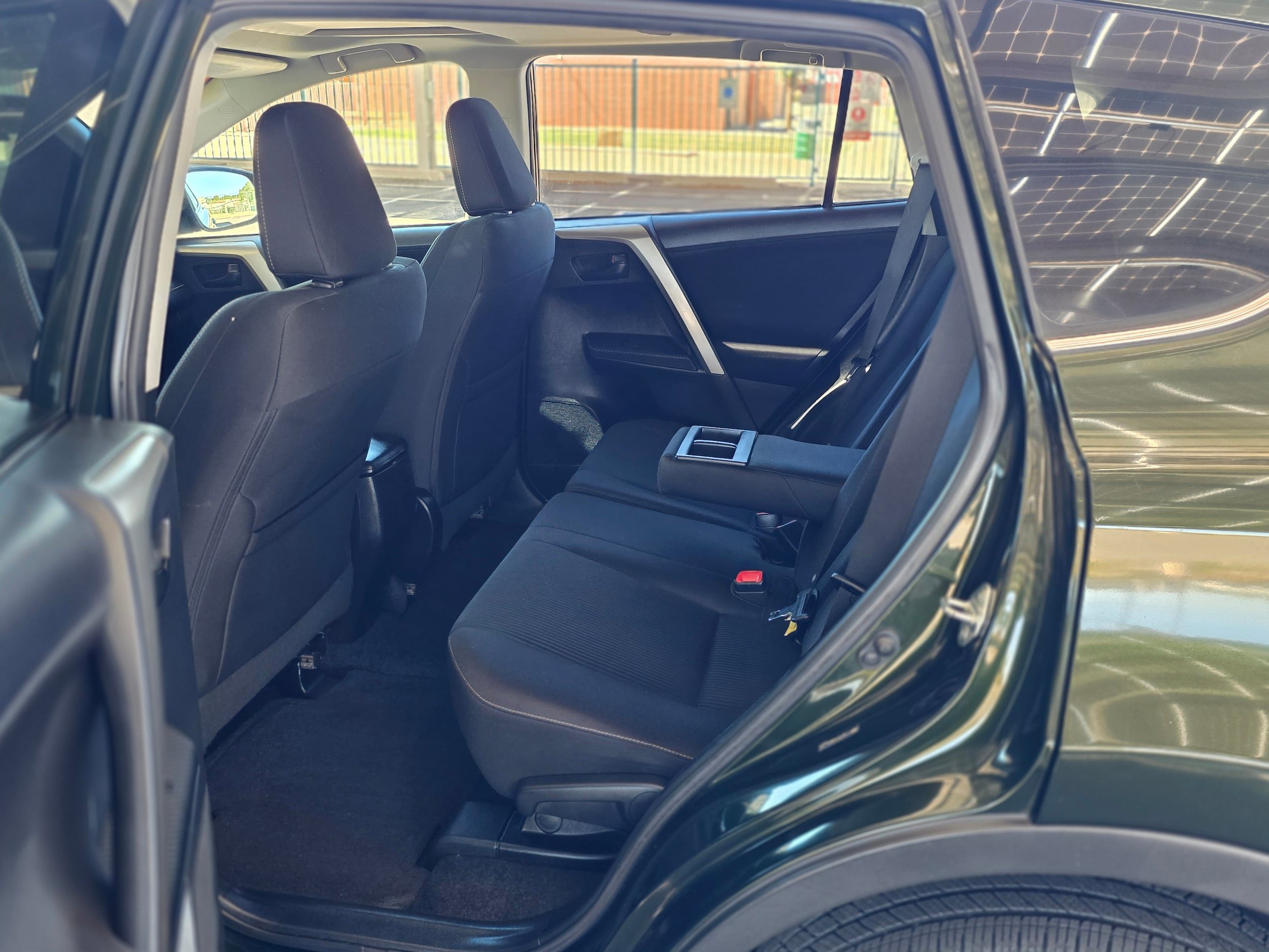Used 2013 Toyota RAV4 XLE FWD image 22