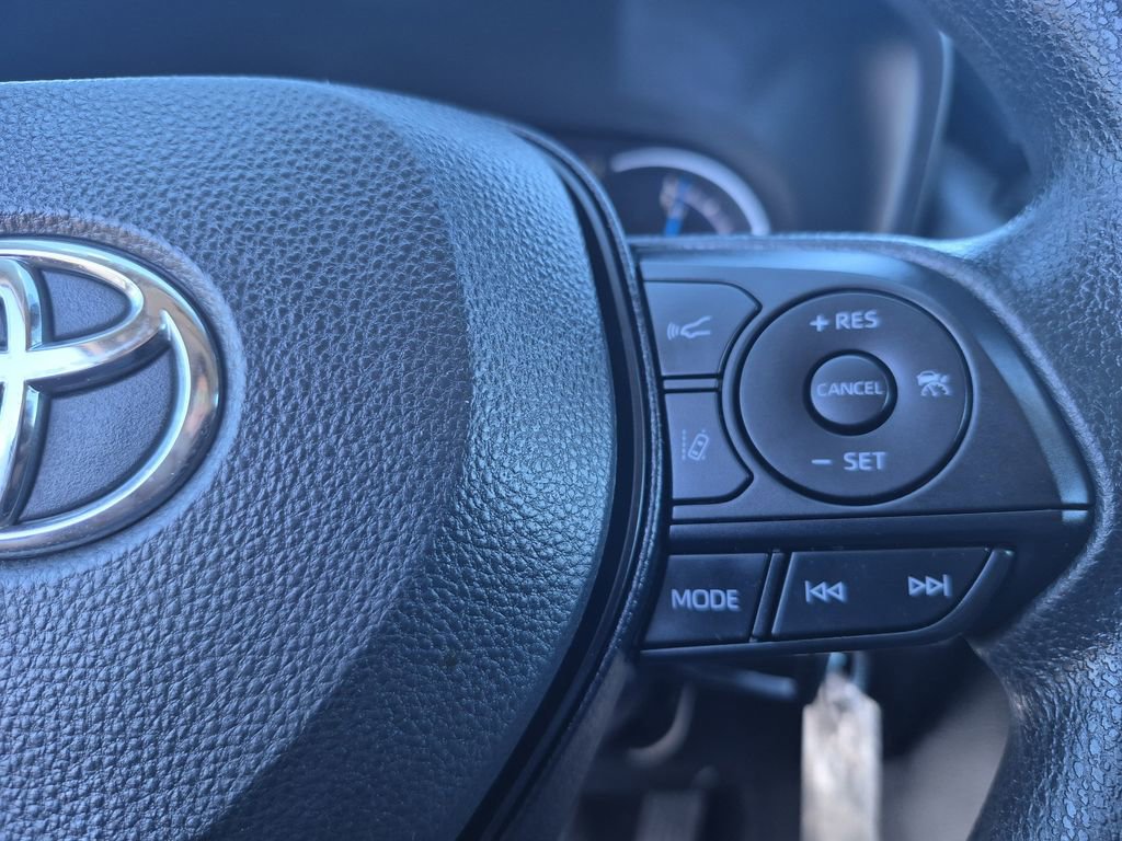 Used 2024 Toyota RAV4 LE image 20