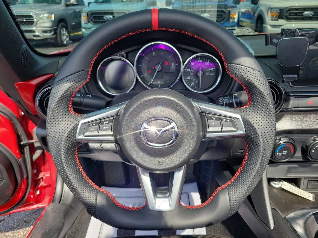 Used 2016 MAZDA MX-5 Miata Club RWD image 21