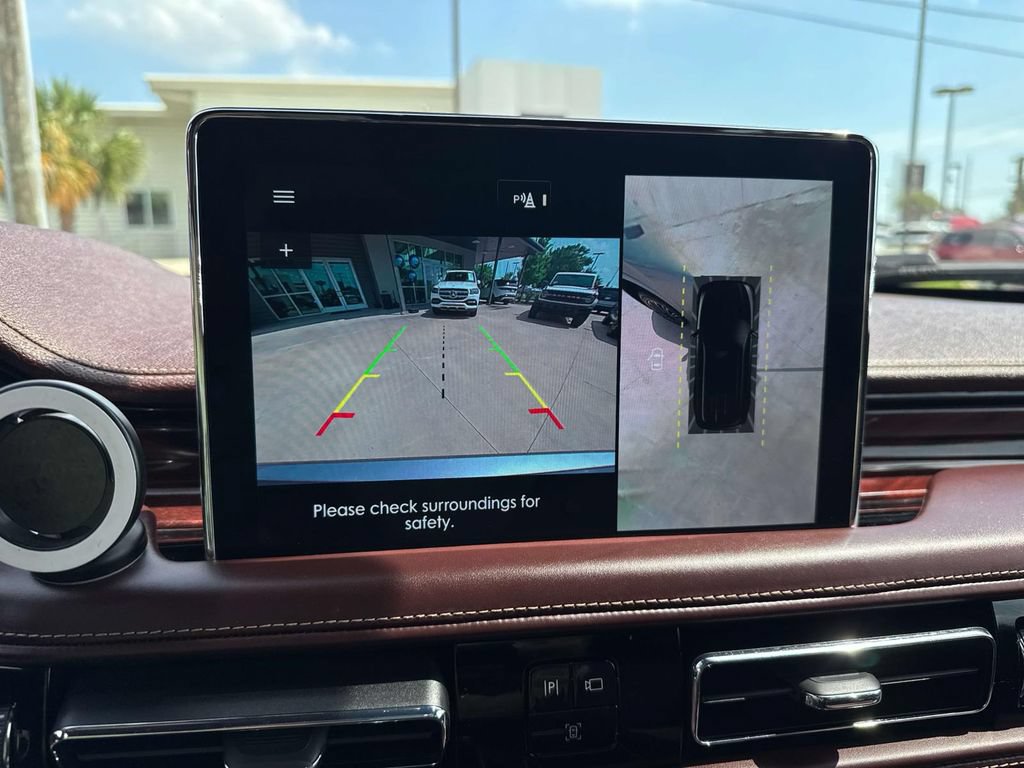 Certified 2023 Lincoln Aviator Black Label w/ Class IV Trailer Tow Package AWD/4WD image 30