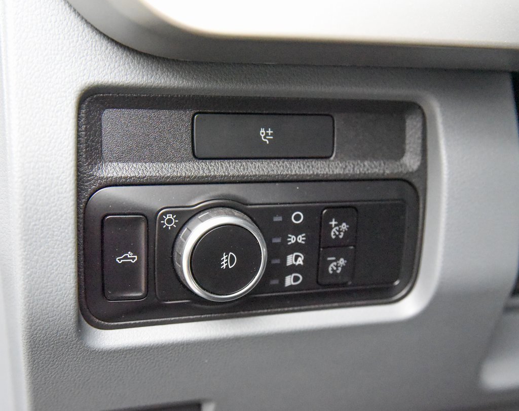 Used 2023 Ford F350 XLT w/ 360-Degree Camera Package image 16