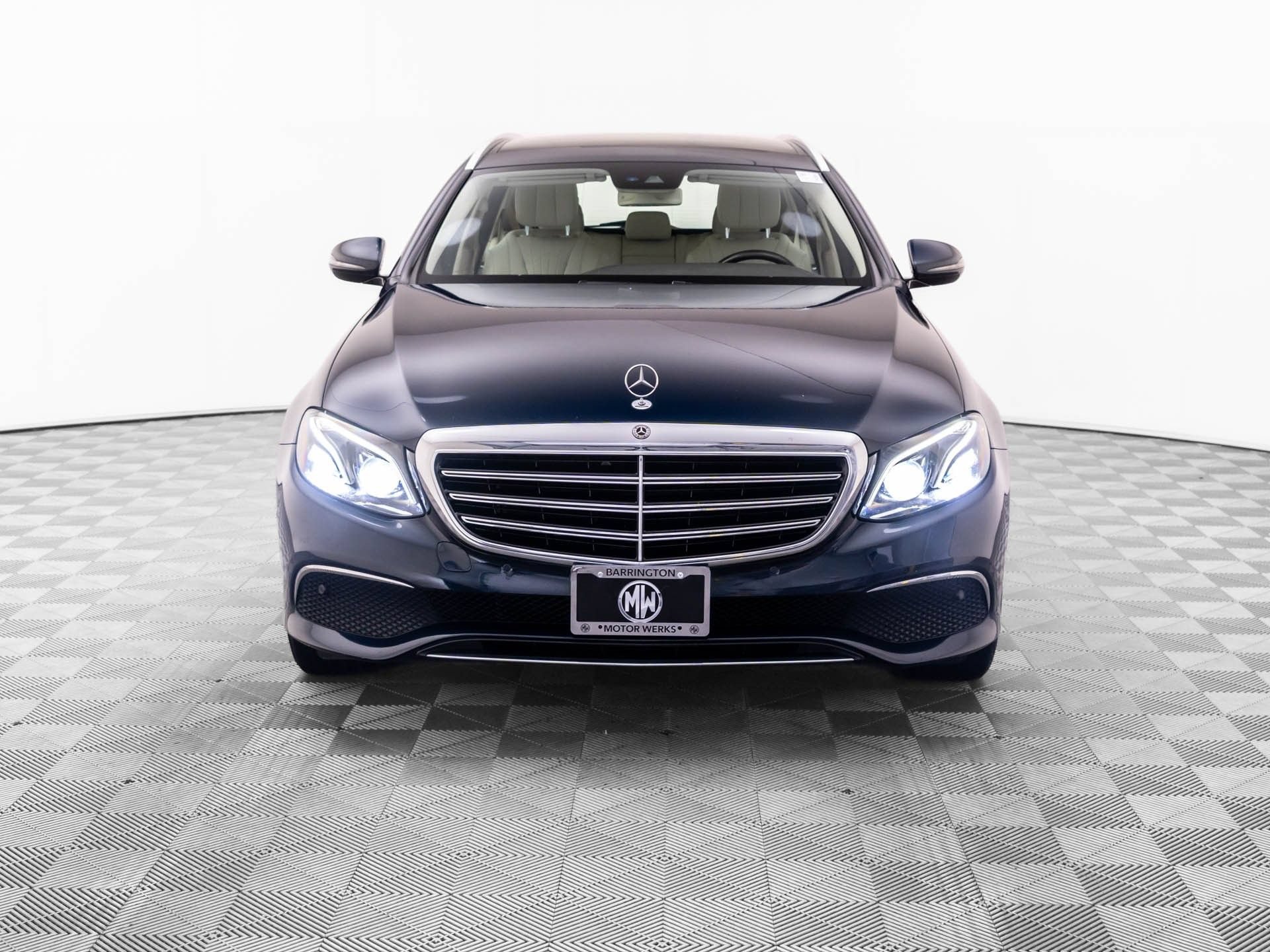 Used 2017 Mercedes-Benz E 400 4MATIC Wagon image 8