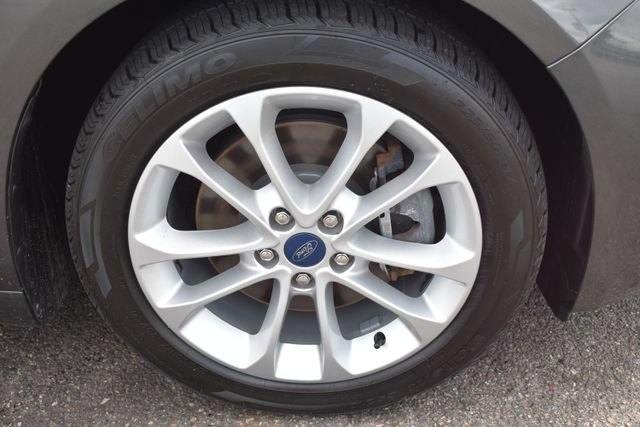 Used 2019 Ford Fusion Energi Titanium FWD image 47