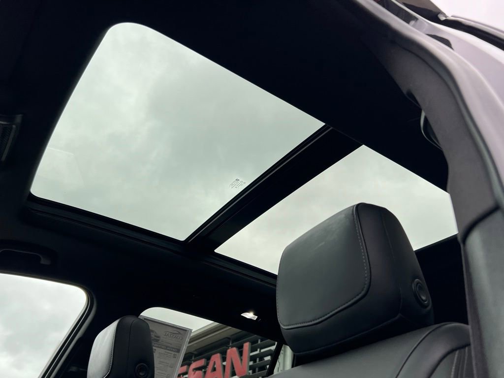 Used 2022 Cadillac XT6 Premium Luxury image 9