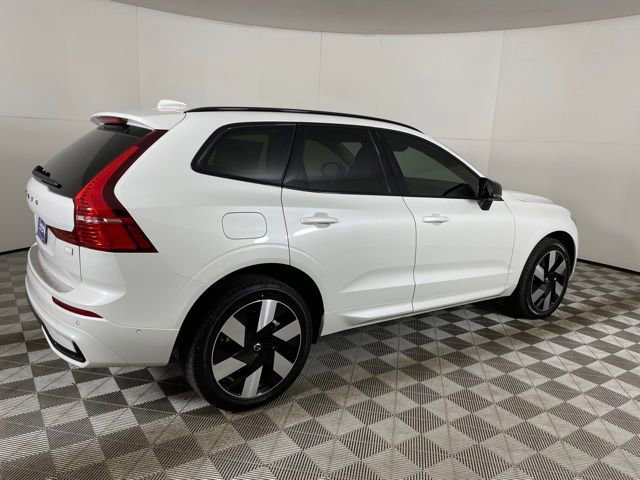 Certified 2024 Volvo XC60 T8 Plus w/ Protection Package Premier AWD/4WD image 12