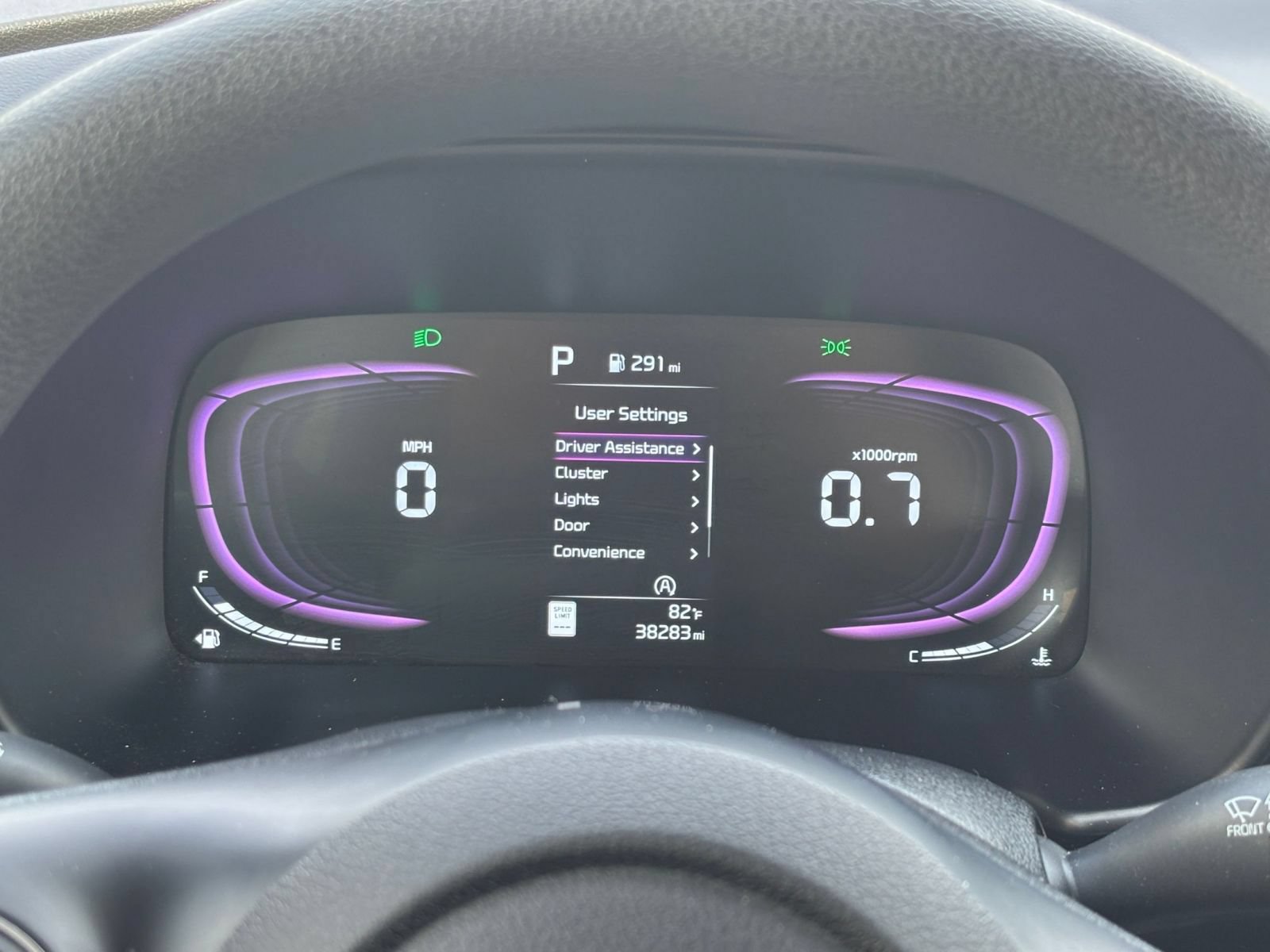 Used 2025 Kia Soul LX w/ LX Technology Package FWD image 36
