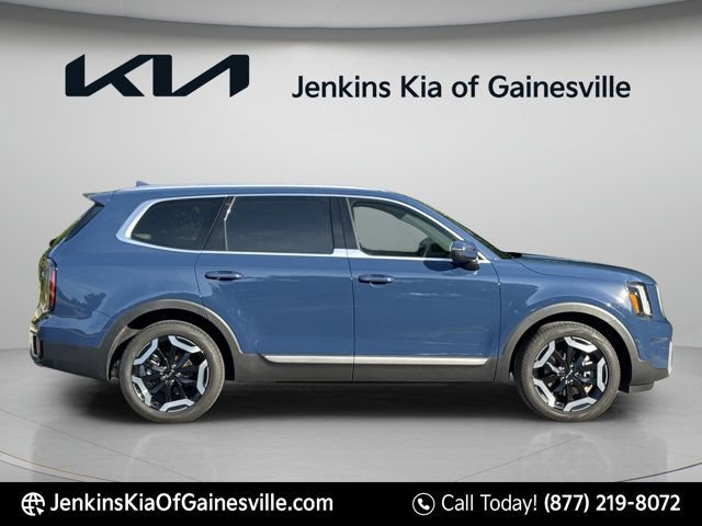 Used 2025 Kia Telluride EX FWD image 2