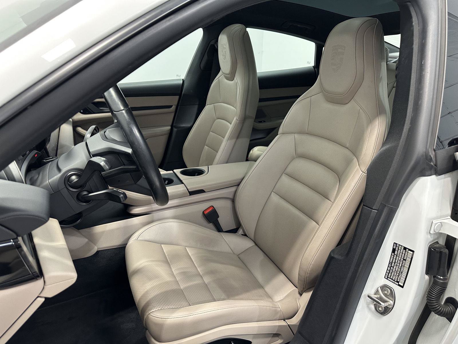 Used 2021 Porsche Taycan RWD image 5