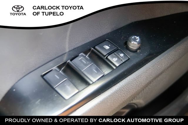 Used 2025 Toyota Camry SE FWD image 19