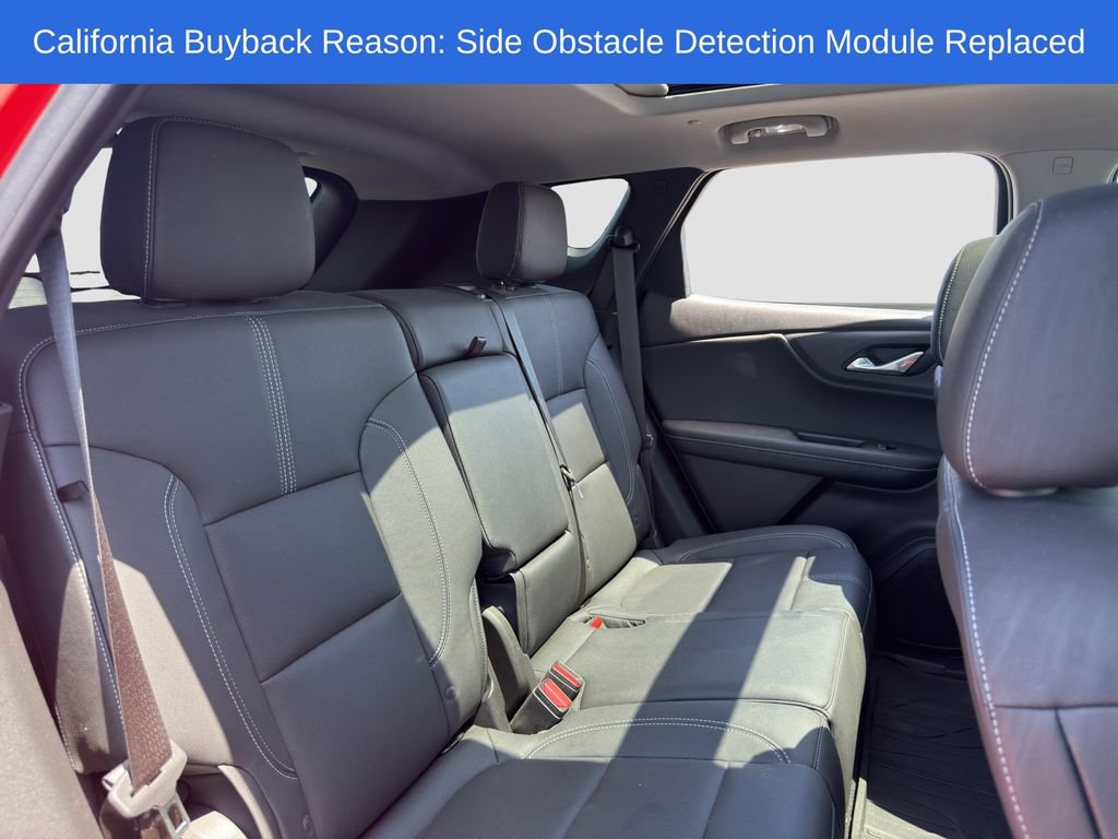 Used 2025 Chevrolet Blazer LT w/ Sound & Technology Package FWD image 18