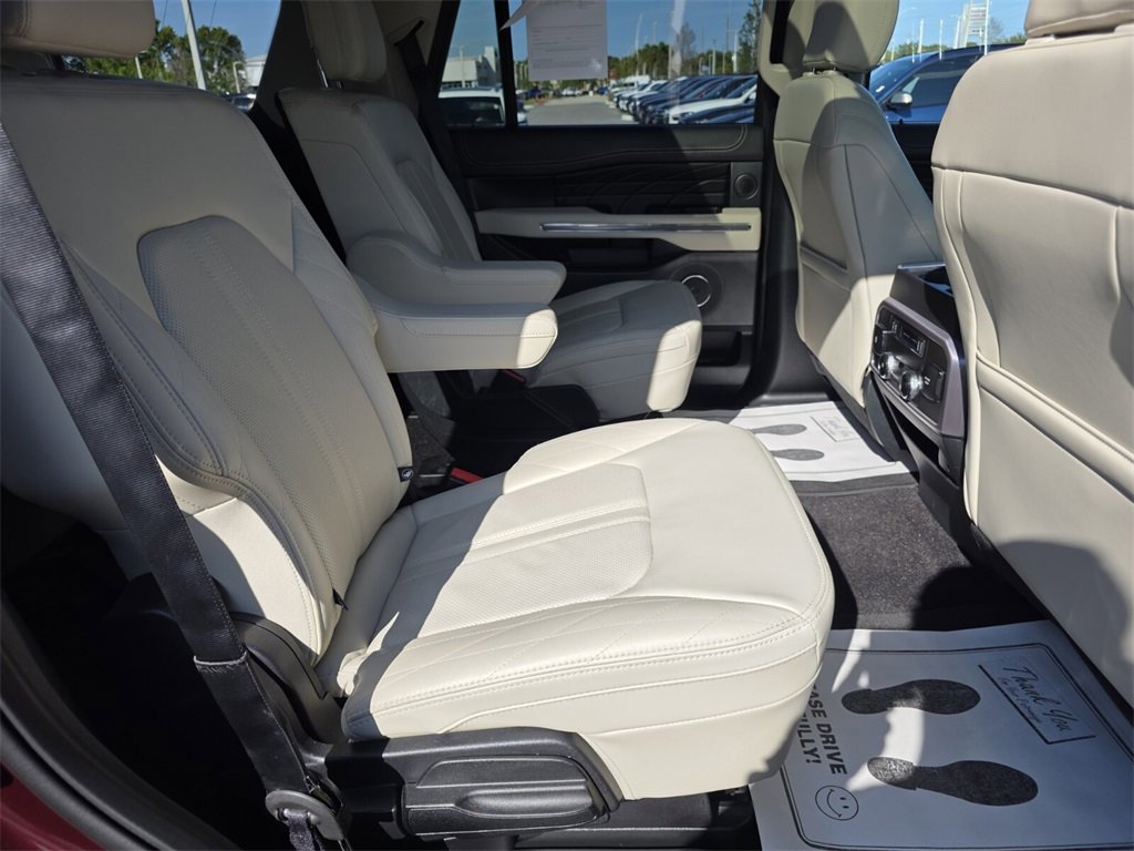 Used 2020 Ford Expedition Platinum image 13
