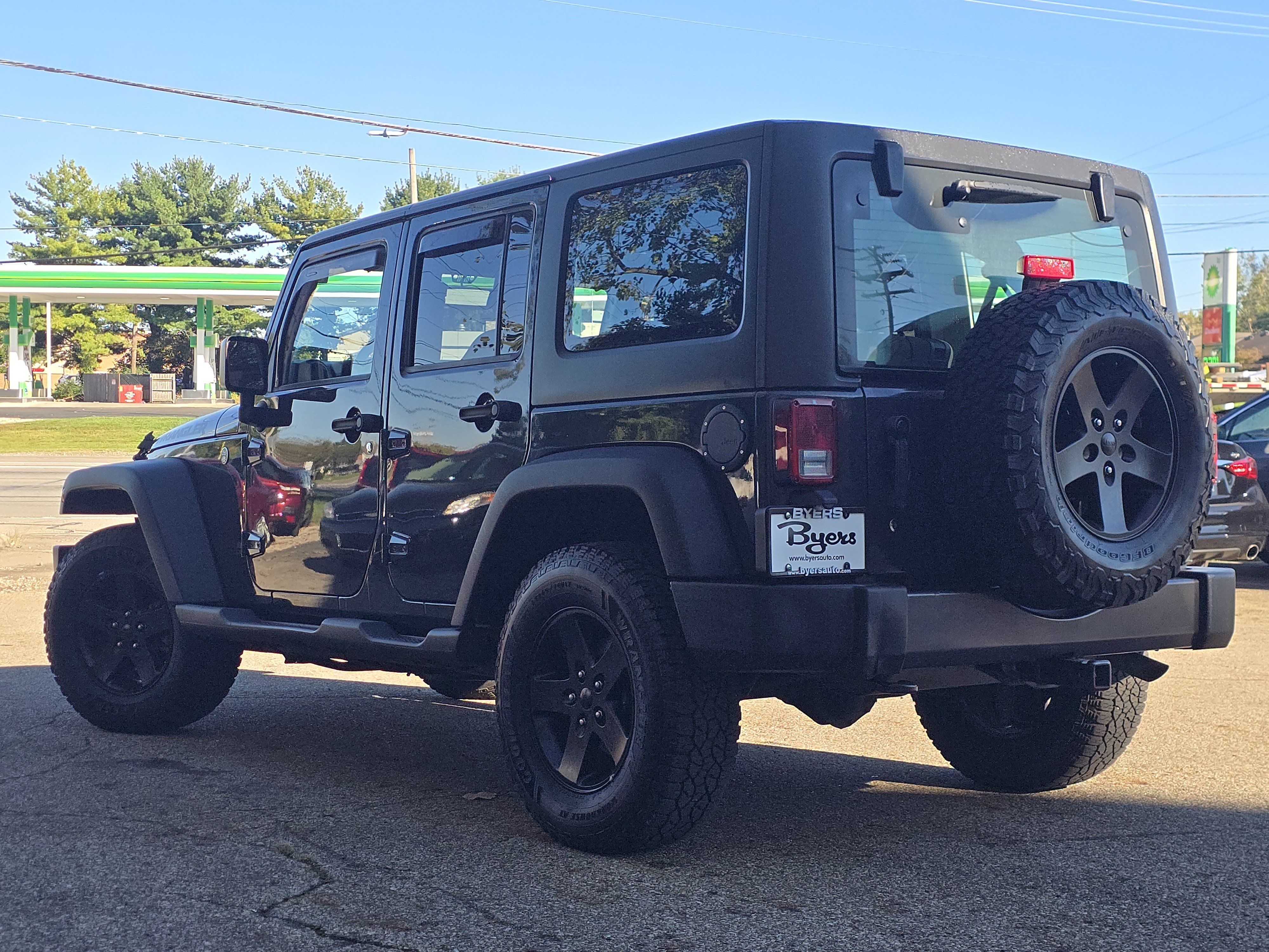 Used 2017 Jeep Wrangler Unlimited Sport AWD/4WD image 5