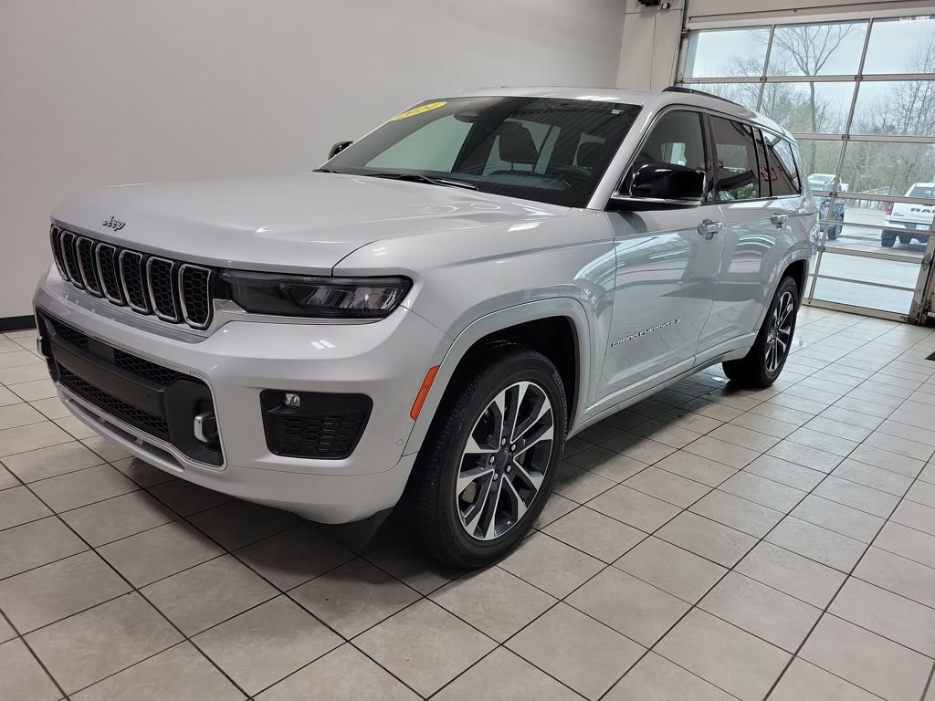 Used 2024 Jeep Grand Cherokee L Overland w/ Trailer Tow Package image 3