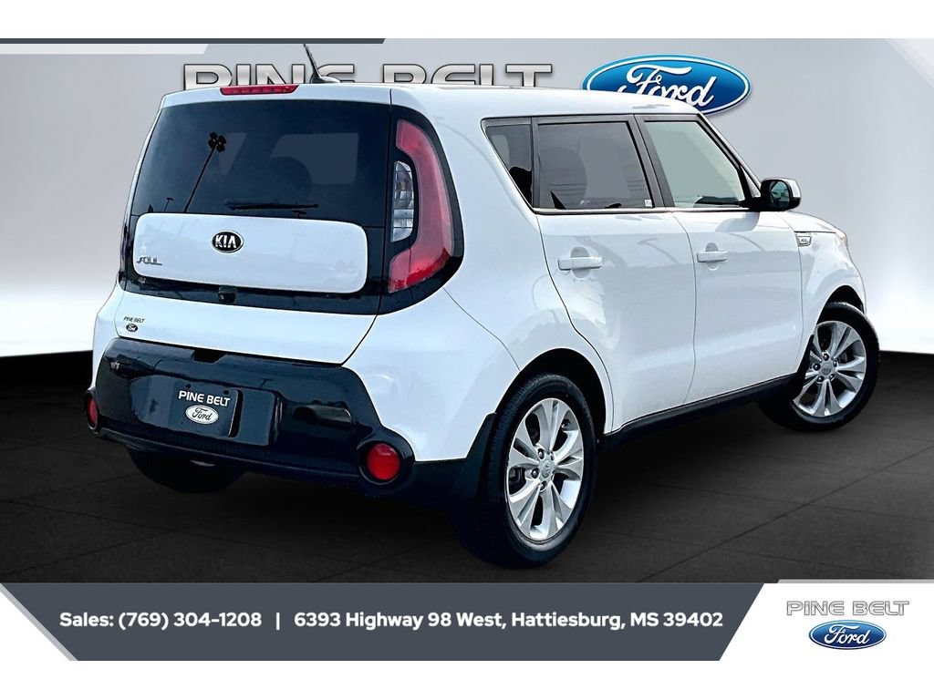 Used 2016 Kia Soul + FWD image 11