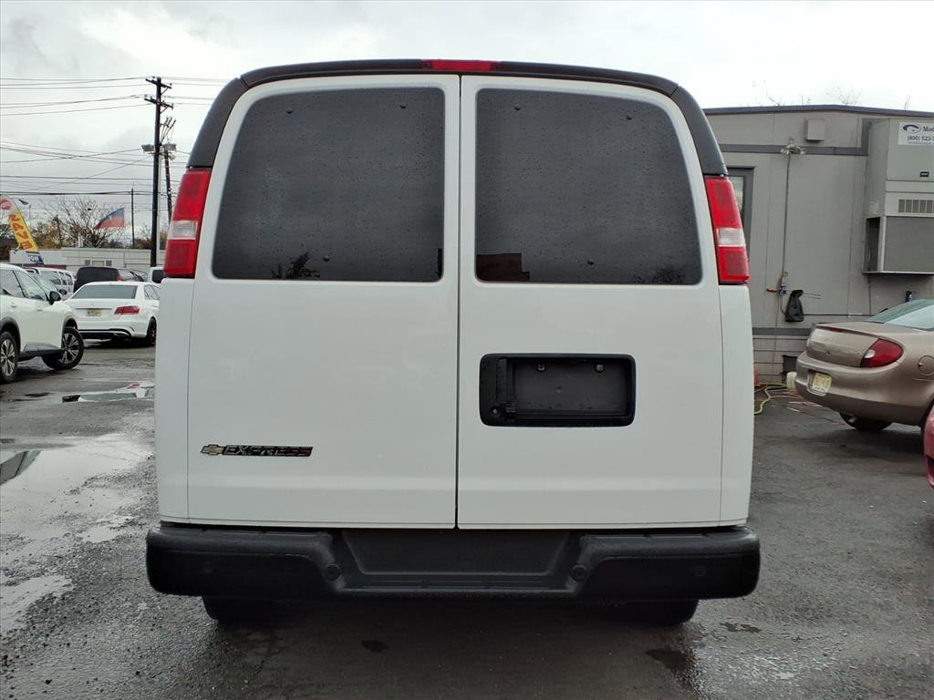 Used 2023 Chevrolet Express 3500 LS image 6