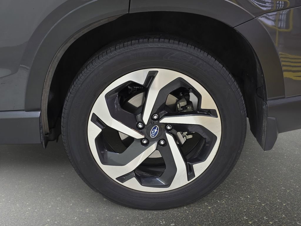 Used 2023 Subaru Forester Touring image 32