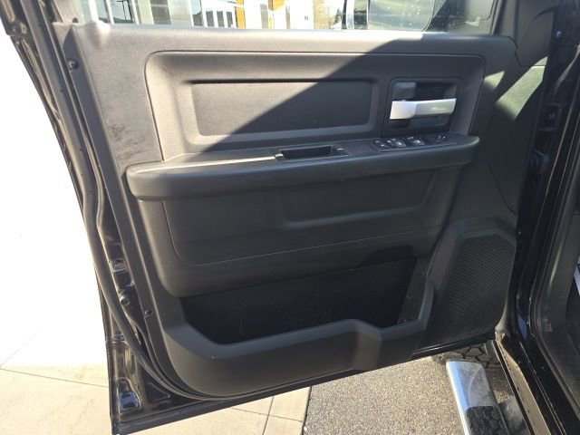 Certified 2019 RAM 3500 Tradesman w/ Chrome Appearance Group image 10