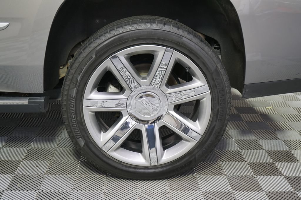 Used 2019 Cadillac Escalade Premium Luxury AWD/4WD image 21