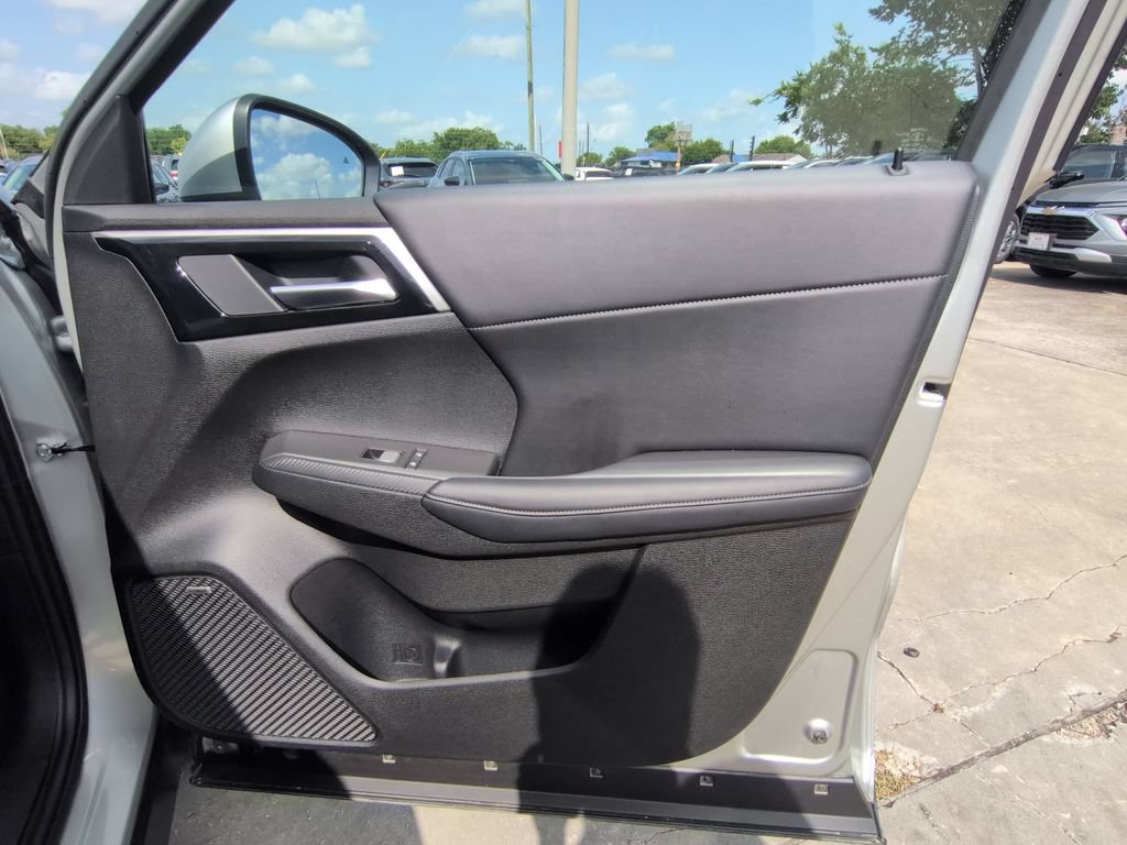 Used 2025 Mitsubishi Outlander SE AWD/4WD image 32