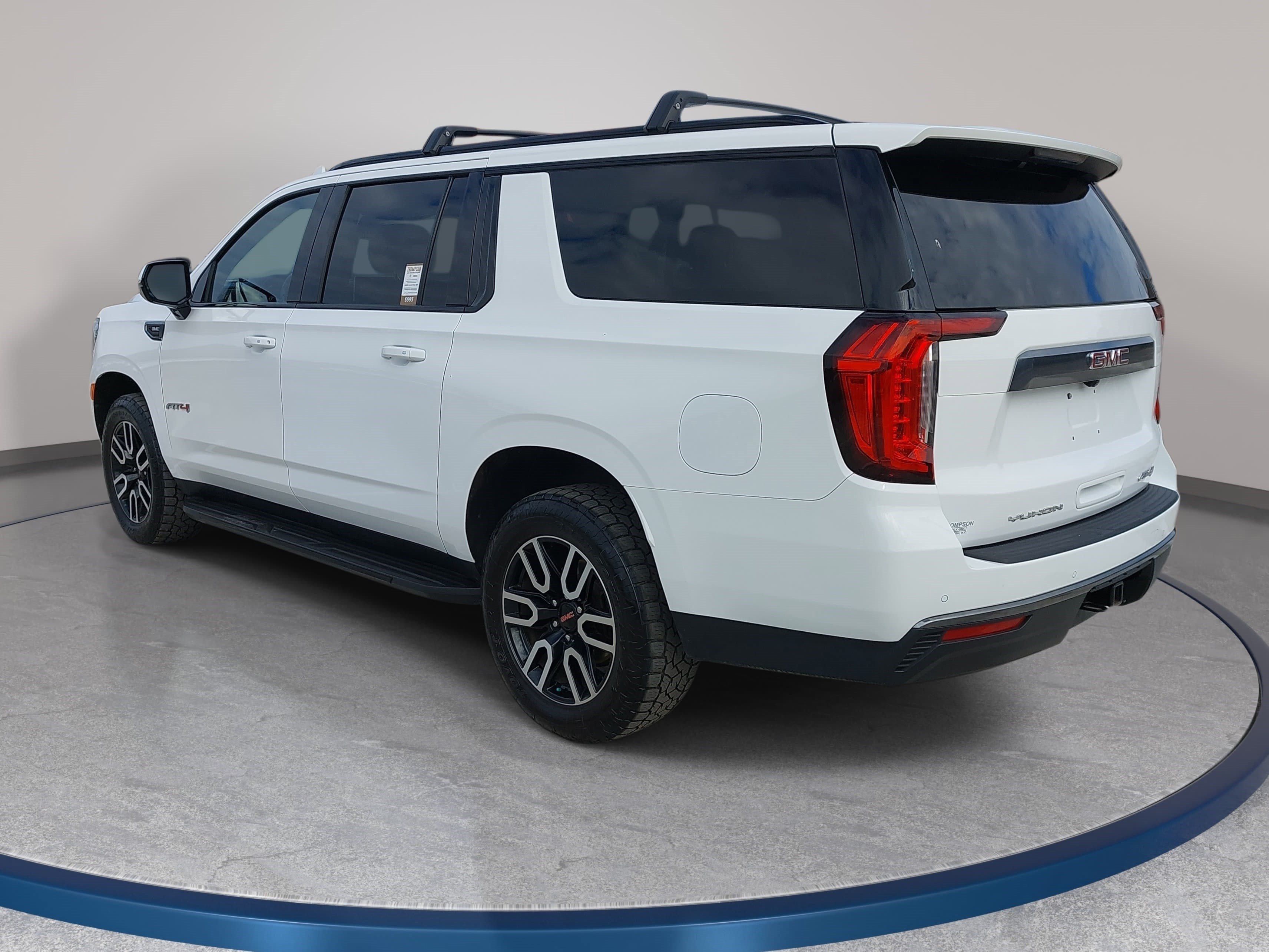 Used 2022 GMC Yukon XL AT4 AWD/4WD image 7