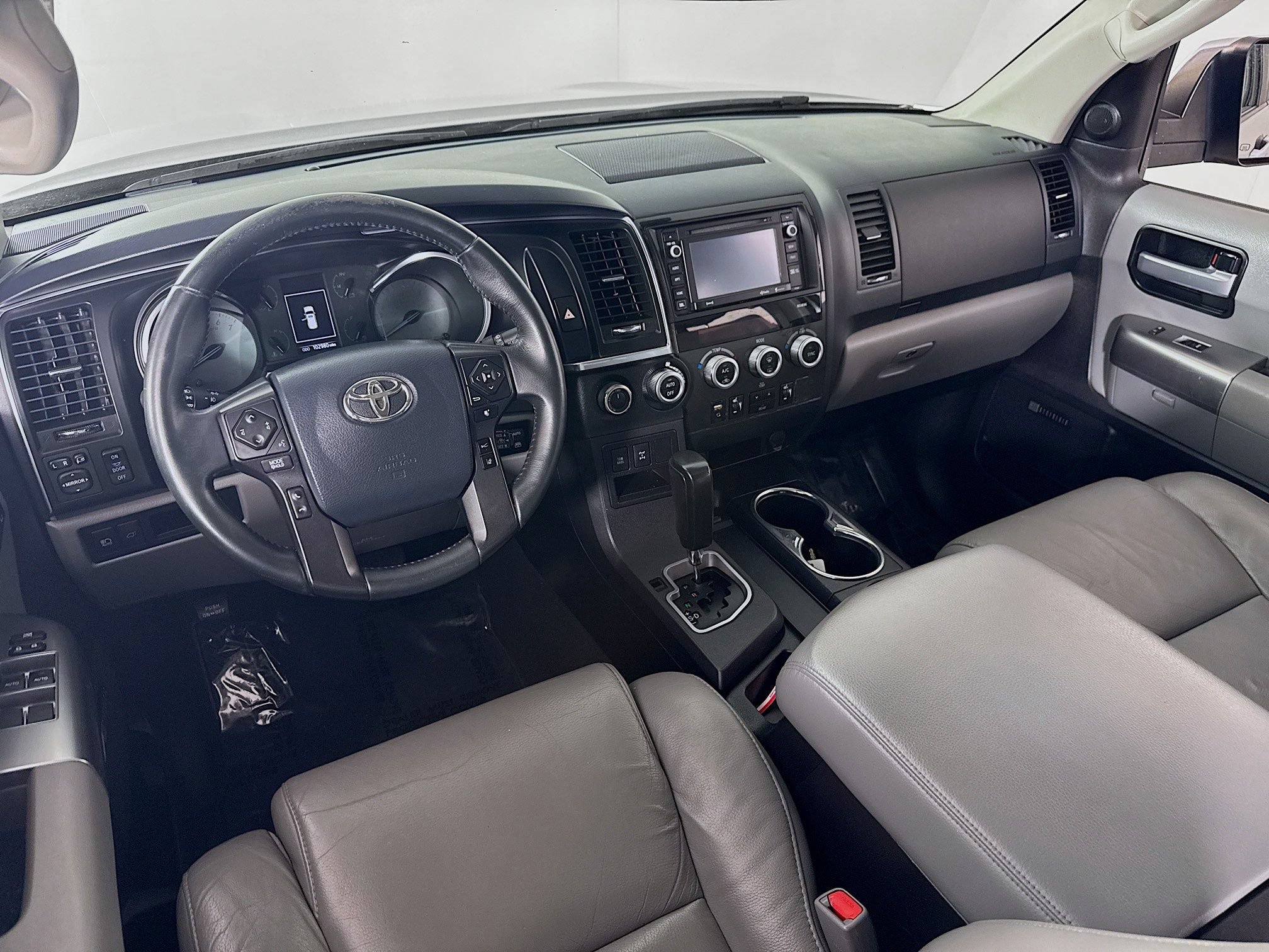 Certified 2019 Toyota Sequoia Limited w/ Safety & Convenience Package AWD/4WD image 19