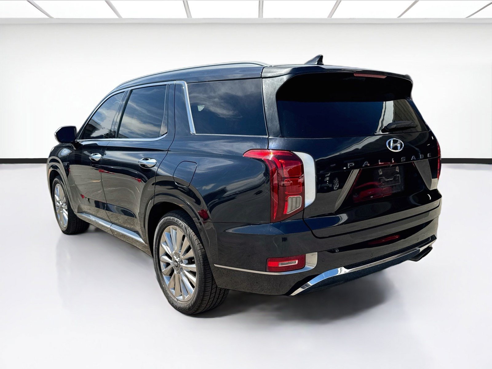 Used 2020 Hyundai Palisade Limited FWD image 6
