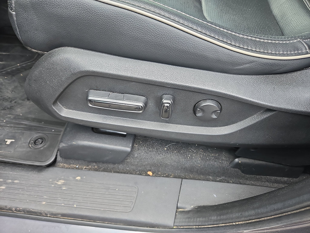 Used 2023 Honda Pilot Elite image 21