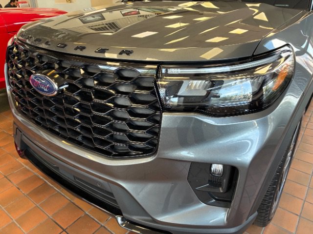 Used 2025 Ford Explorer ST-Line w/ ST-Line Street Pack AWD/4WD image 44