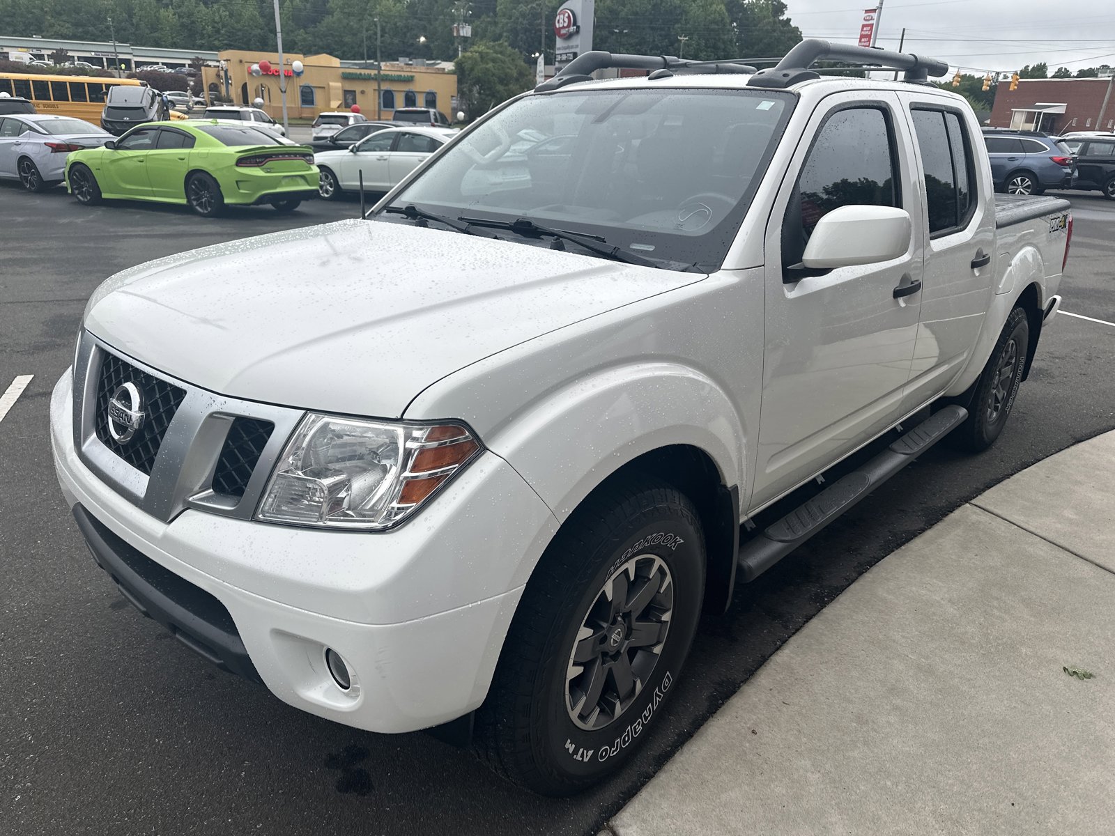 Used 2020 Nissan Frontier PRO-4X w/ Pro-4x Utility Package AWD/4WD image 4