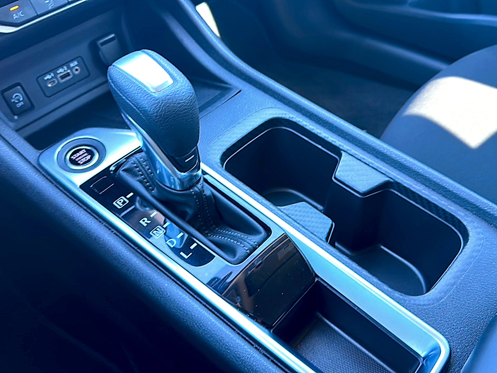 Used 2024 Nissan Sentra SV image 34