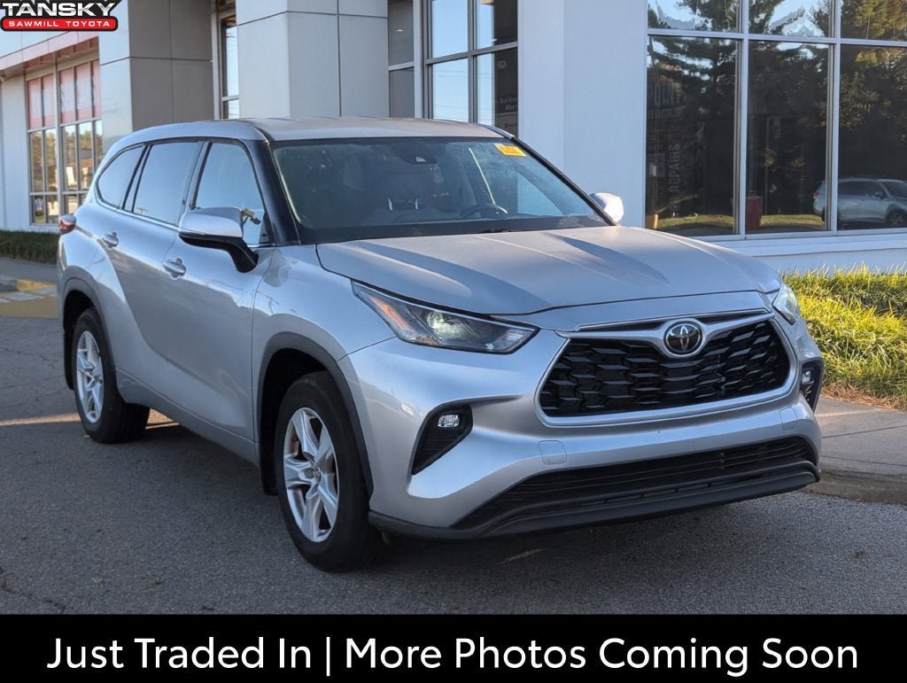 Used 2022 Toyota Highlander LE