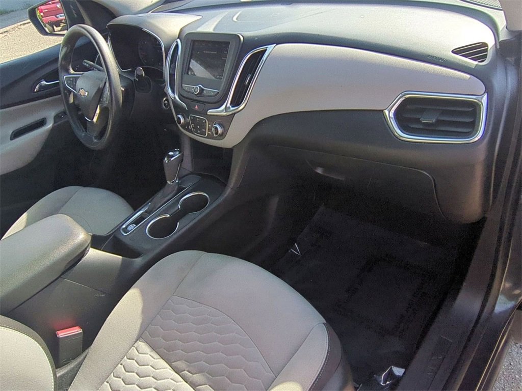 Used 2019 Chevrolet Equinox LS image 27
