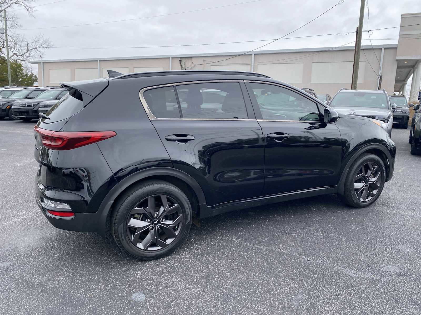 Used 2022 Kia Sportage Nightfall Edition image 5